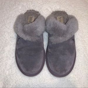 Koolaburra by UGG grey slippers